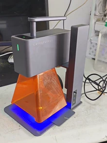 LaserPecker woodpecker 2nd generation laser engraving machin - Photo taken in person