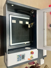 Laser engraving machine, 40*40cm, 50W, acceptable color, nor - Photo taken in person