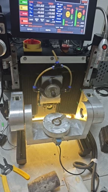 CNC engraving machine - Photo of the actual product